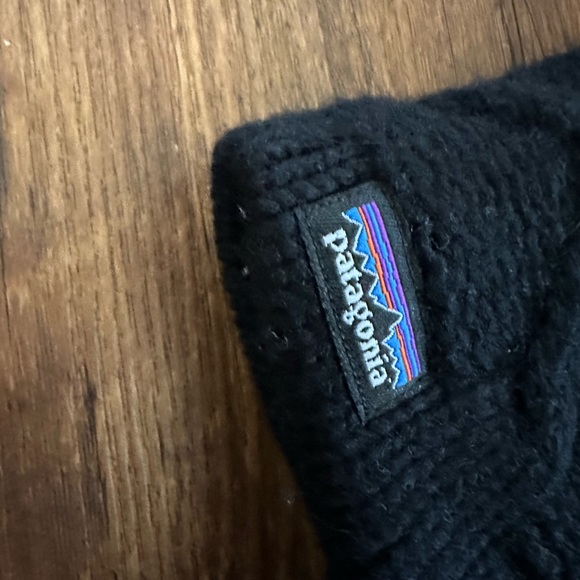 Patagonia Black Beanie - Picture 2 of 3